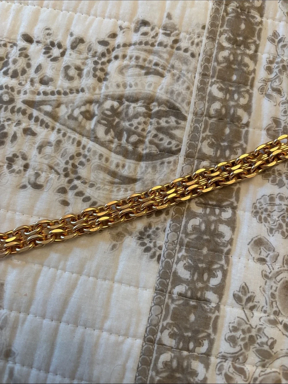 Free People Gold Heart Link Bracelet NWOT